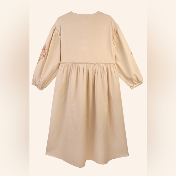 Meadows Kobus Wrap Dress in Ecru - Picture 4 of 11